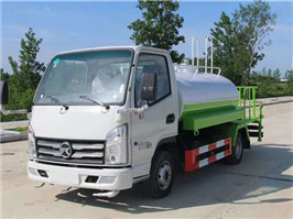 3噸凱馬福運(yùn)來(lái)灑水車
